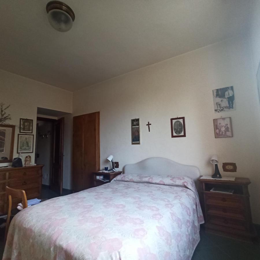 Casa Vincenzo 130 Mq Con Portico Ed Ingresso Esclusivo Dal Giardino Villa Felino Luaran gambar