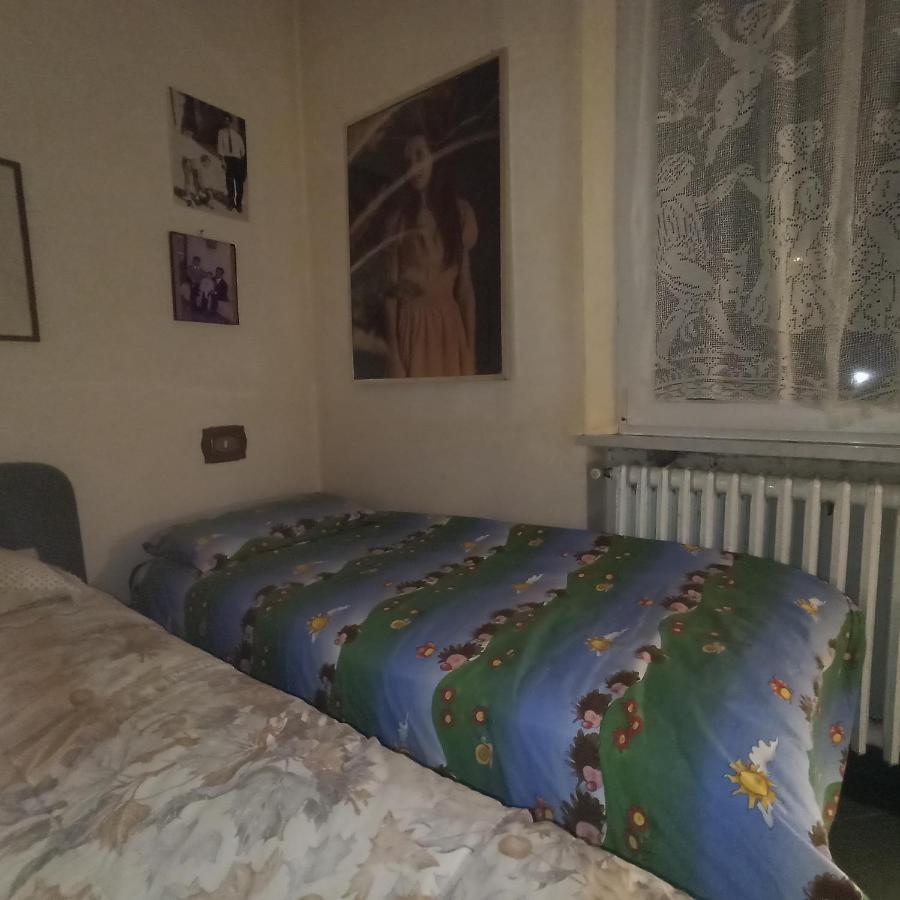 Casa Vincenzo 130 Mq Con Portico Ed Ingresso Esclusivo Dal Giardino Villa Felino Luaran gambar