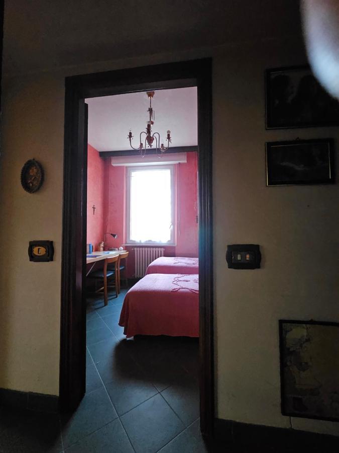 Casa Vincenzo 130 Mq Con Portico Ed Ingresso Esclusivo Dal Giardino Villa Felino Luaran gambar