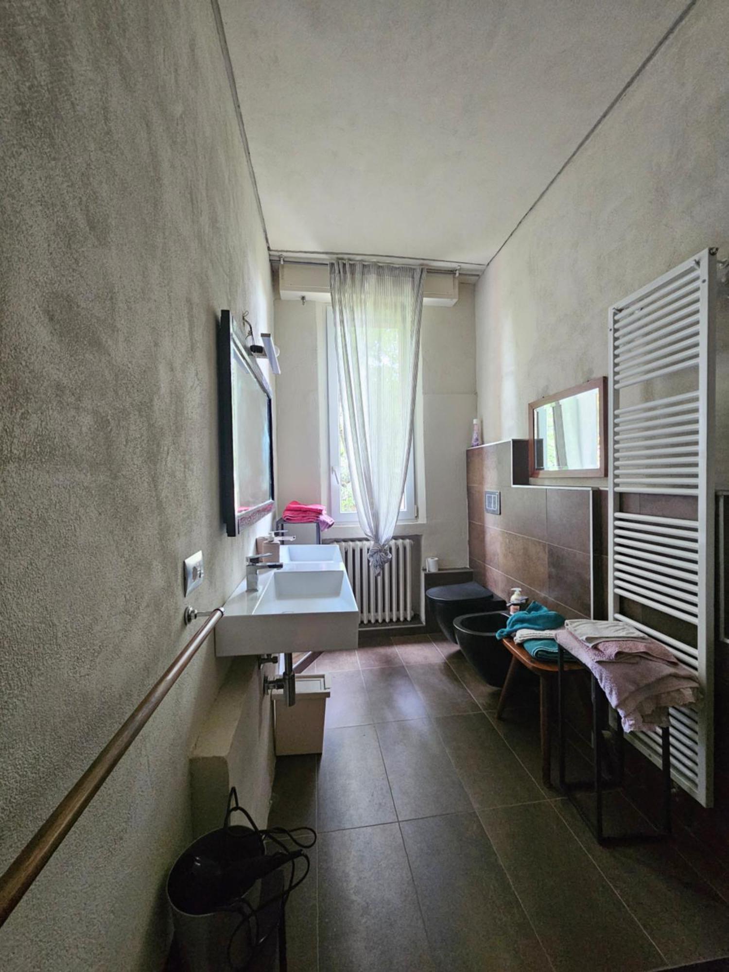 Casa Vincenzo 130 Mq Con Portico Ed Ingresso Esclusivo Dal Giardino Villa Felino Luaran gambar